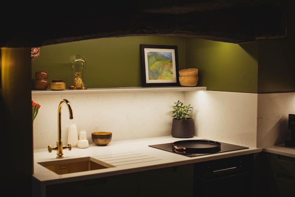 River Cottage, A Luxurious And Cosy Riverside Cottage For Two Welshpool Ngoại thất bức ảnh