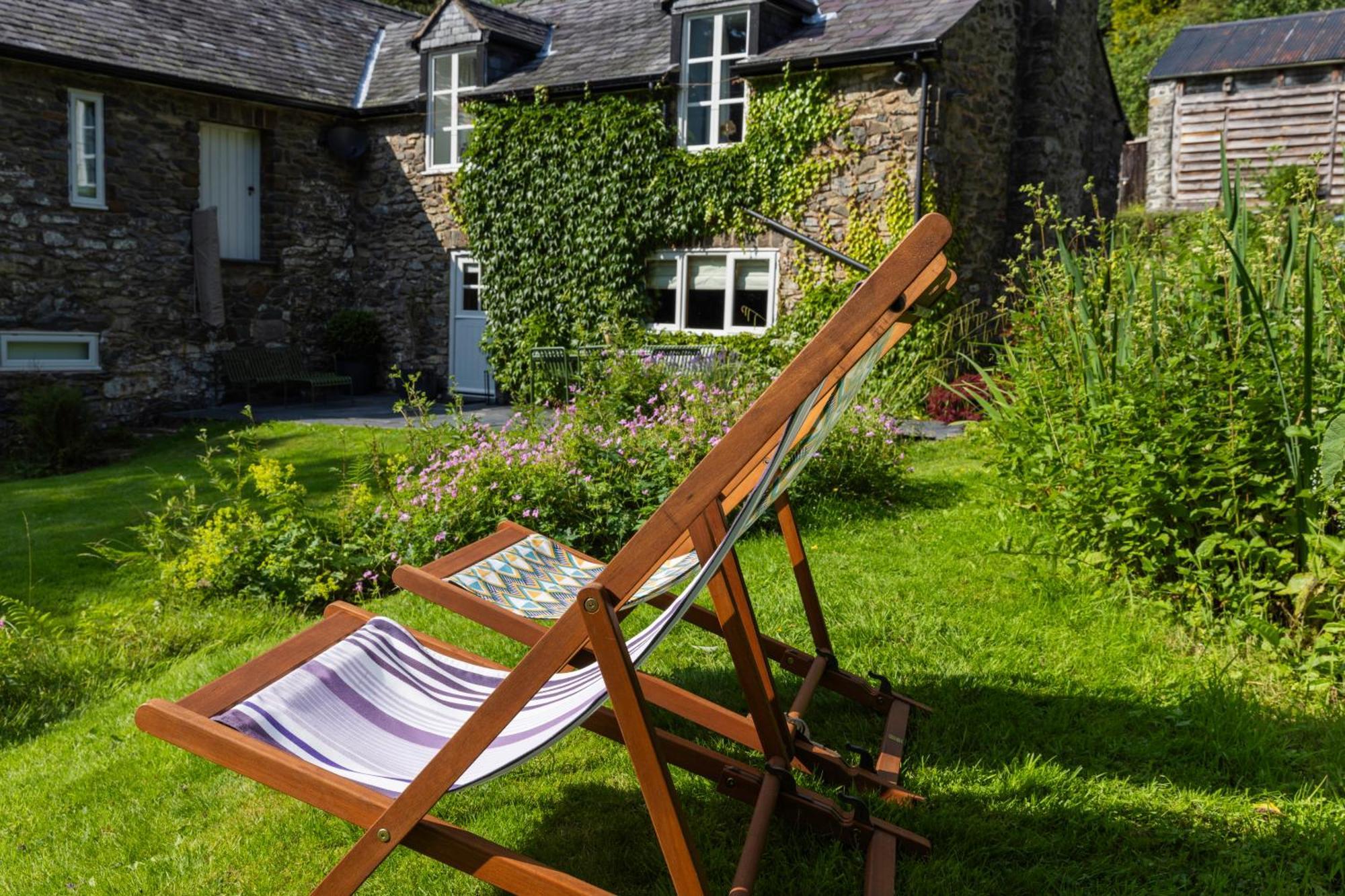 River Cottage, A Luxurious And Cosy Riverside Cottage For Two Welshpool Ngoại thất bức ảnh
